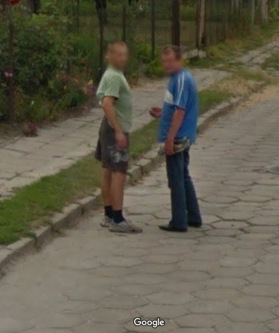 Moda w Terespolu. Kamery Google Street View uchwyciły codzienne stylizacje mieszkańców. Zobacz, jak się prezentują