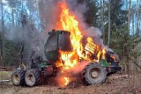 Pożar w lesie w gminie Czaplinek. Spłonął harwester [ZDJĘCIA]