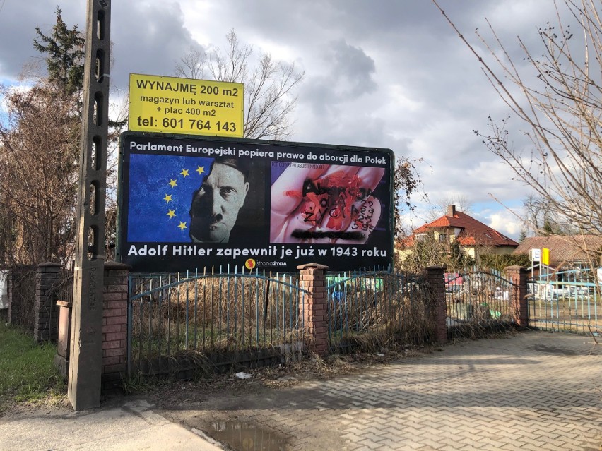 Kontrowersyjne billboardy we Wrocławiu. Jest zawiadomienie do prokuratury