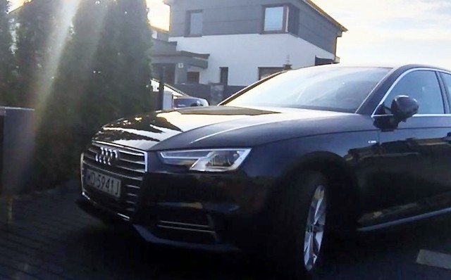 Do kradzieży aut marki Audi doszło w Tarnowskich Górach. Złodzieje metodą "na walizkę" przywłaszczają sobie drogie modele samochodów. Przeczytaj, jak dochodzi do kradzieży.