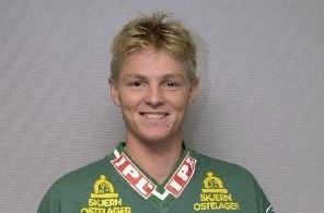 Jesper Jensen jako zawodnik Skjern Handball, z czasów, gdy grał przeciwko kieleckiej drużynie.
