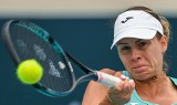 Tenis. Magda Linette kontra Natalija Stevanović o ćwierćfinał turnieju w Rouen. Zobacz o której mecz