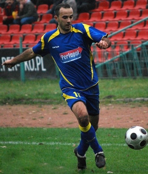 Łukasz Pyszczek w poprzednim sezonie występował w Juvencie Perfopol Starachowice. Teraz jest grającym trenerem Koprzywianki Koprzywnica.