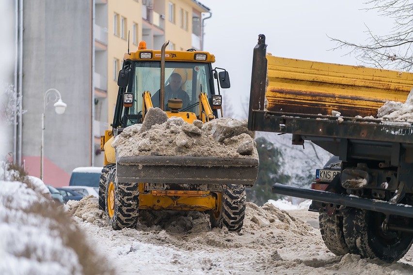 Krynica walczy ze śniegiem