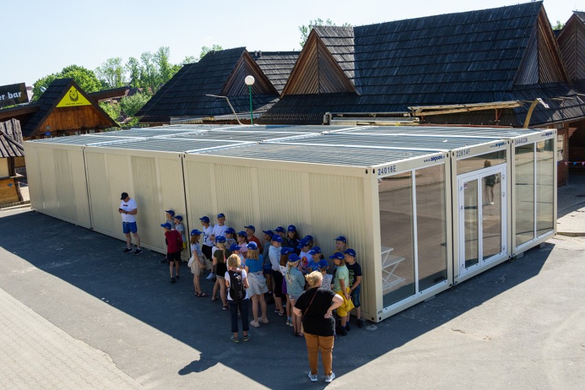 Zakopane. Pod Gubałówką rośnie nowy sklep. Zbudują go z kontenerów handlowych