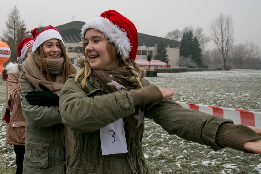 Dzieci pobiegły w Biegu Mikołajów 2017 w Krakowie