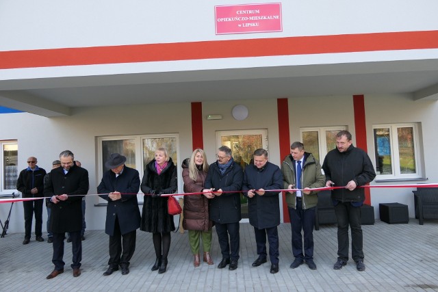 Uroczyste otwarcie Centrum Opiekuńczo-Mieszkalnego odbyło się w poniedziałek, 21 listopada.