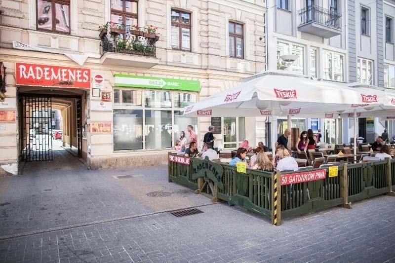 Restauracja w podwórzu, a ogródek na ul. Piotrkowskiej – to...