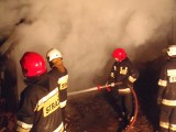 Płonie pensjonat Gawęckówka. Z ogniem walczy 15 straży pożarnych
