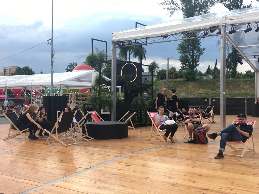 Festiwal Tauron Nowa Muzyka w Katowicach ZDJĘCIA W sobotę odbył się gwiazdorski finał zabawy na terenie Strefy Kultury