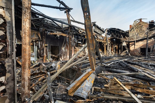 Do pożaru Fabryki Lloyda w Bydgoszczy doszło w piątek 26 stycznia po godzinie 3 rano.