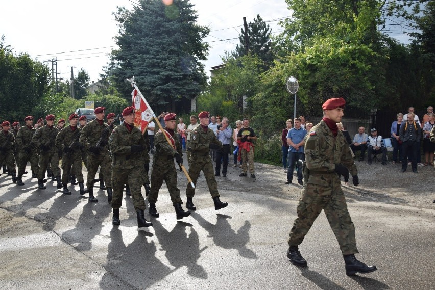 Wspomnienia z pacyfikacji Łaz. Poszli na tortury, ale nikt nie zdradził [ZDJĘCIA]