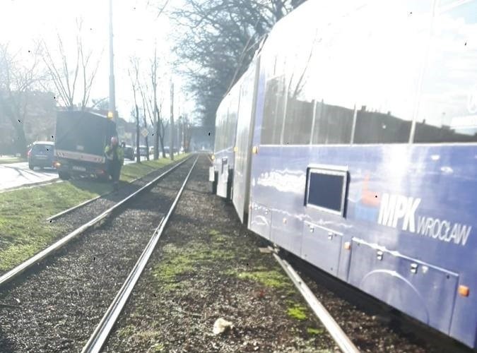 Wykolejenie tramwaju przy pętli na Sępolnie 18.03.2021