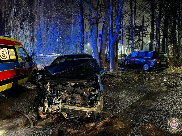 Do zdarzenia w rejonie skrzyżowania ul. Homera z ul. Oświęcimską w Tychach doszło 8 lutego w godzinach porannych. Powodem było wymuszenie pierwszeństwa.