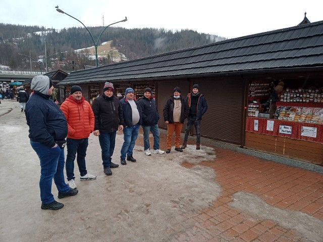 Sprzedawcy serk&oacute;w z Krup&oacute;wek i placu pod Gubał&oacute;wką twierdzą, że nie dostali żadnej pomocy od miasta w trudnym okresie kończącego się lockdownu w turystyce.