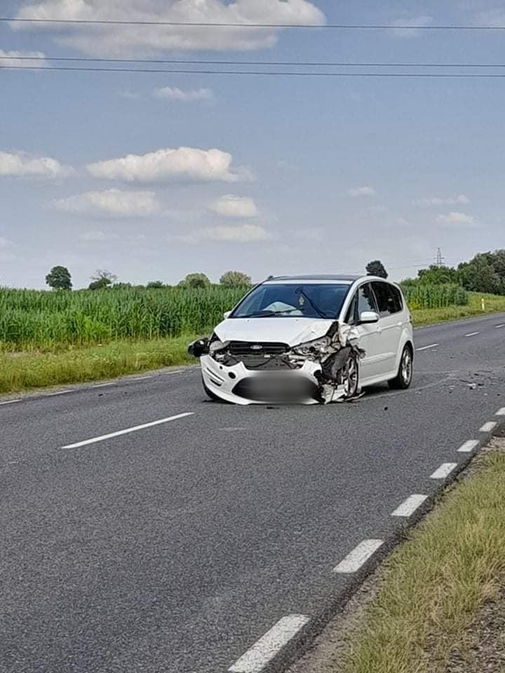 Ponikiew Duża. Wypadek z udziałem trzech samochodów. 19.07.2021 r. Zdjęcia
