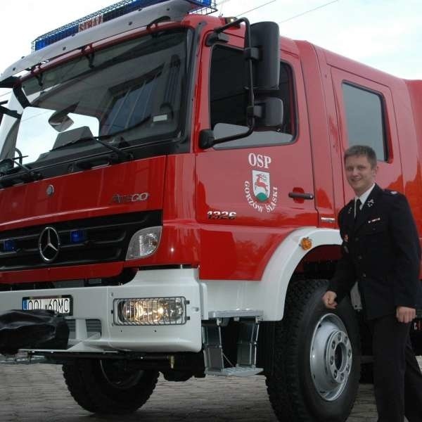 - To pierwszy nowy wóz w 120-letniej historii naszej jednostki - mówi Łukasz Olejnik, naczelnik gorzowskiej OSP.