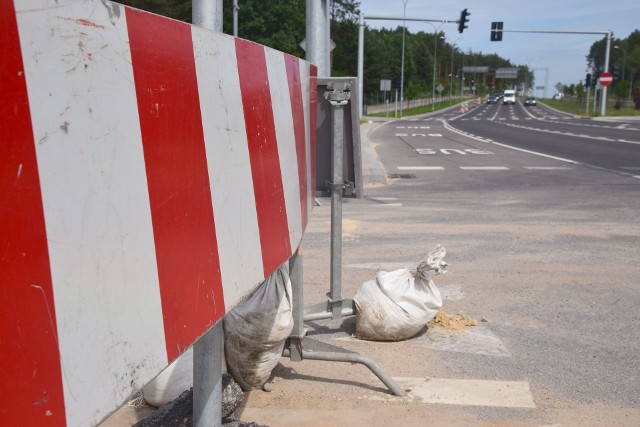 W związku z ewakuacją w niedzielę (9 lipca) w obszarze wskazanym na mapie wyłączone z ruchu od godz. 12.00 będą główne ulice miasta – Gen. N. Sulika, Baranowicka i Plażowa.