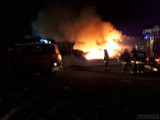 Pożar na wysypisku śmieci w Opolu. W akcji sześć zastępów strażaków. Przyczyna - podpalenie