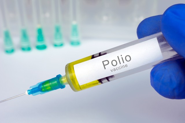 Choroba polio, nazywana również chorobą Heinego-Media, to groźna choroba zakaźna właściwa dla wieku dziecięcego. Obecnie nie występuje w Europie.