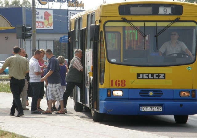 Popularna "9" wróciła do starej trasy i omija ul. Czarna Droga