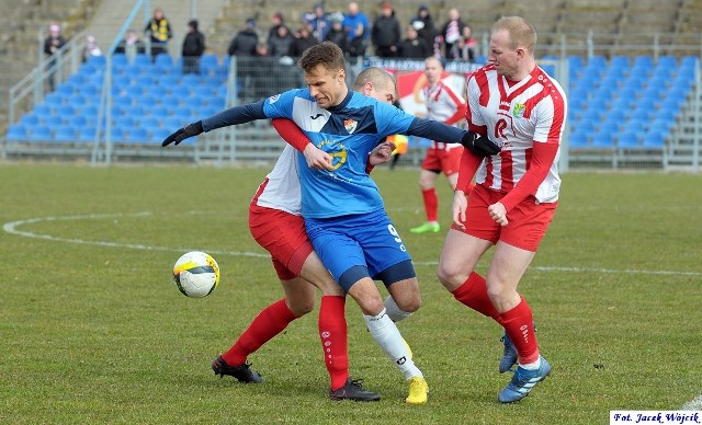 Od zwycięstwa 3:1 (1:1) rozpoczęli wiosenne zmagania w IV lidze piłkarze Gwardii Koszalin.