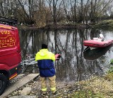 Poszukiwania Marcina Jastrzębskiego. Strażacy z Kostrzyna korzystali z łodzi motorowej i przeczesywali brzegi Warty 