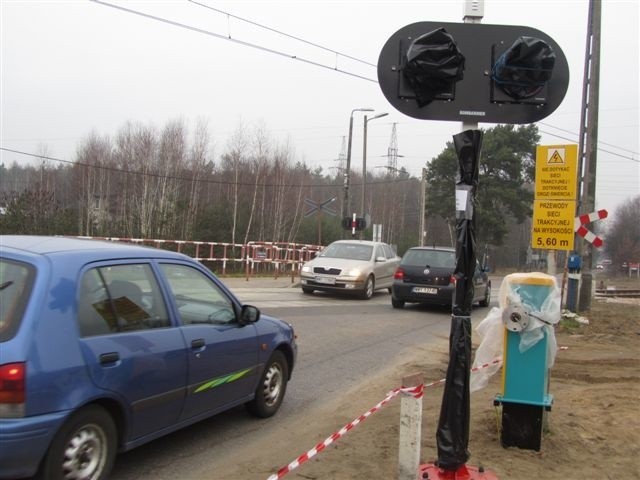 Urządzenia na przejeździe kolejowym przy ul. I AWP są obecnie testowane