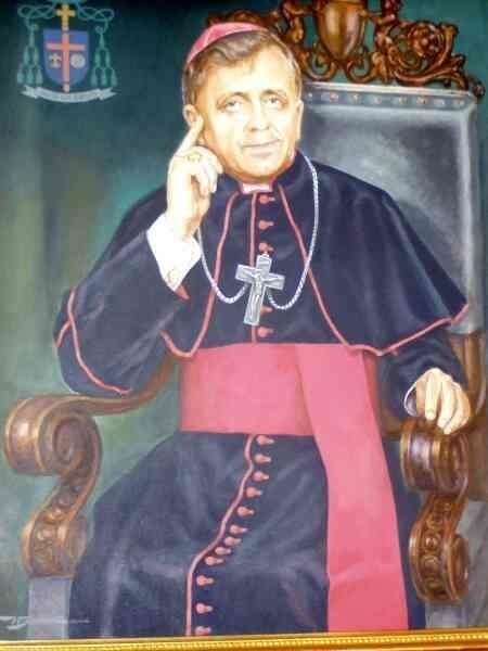 Uroczystościom towarzyszył portret biskupa Jana Chrapka.