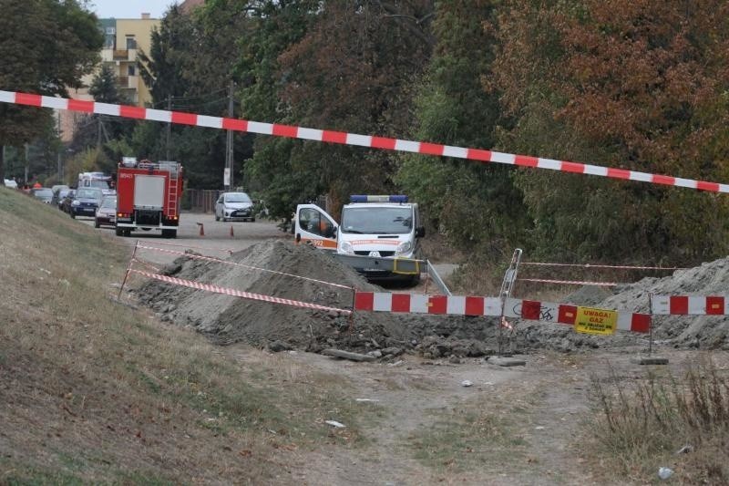 Wrocław: Robotnicy uszkodzili rurę z gazem w okolicy mostu Trzebnickiego