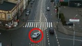 Policyjny dron w Bydgoszczy obserwował pieszych i kierowców na ul. Nakielskiej [wideo]