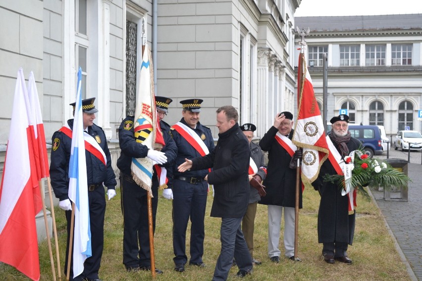 Sosnowiec: kwiaty i rajd w rocznicę wybuchu powstania styczniowego [ZDJĘCIA i WIDEO]