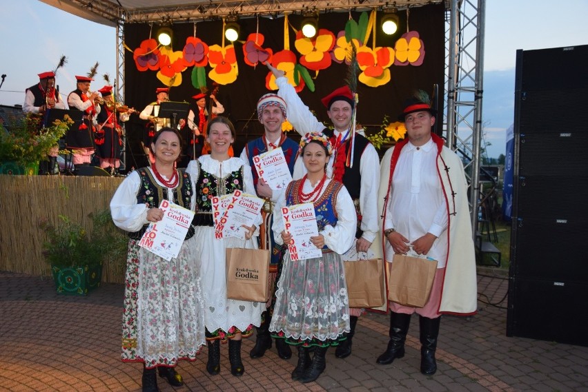 Festiwal Godki 2018. Znamy wyniki konkursów na najlepszych gawędziarzy, tancerzy, śpiewaków [NOWE ZDJĘCIA]