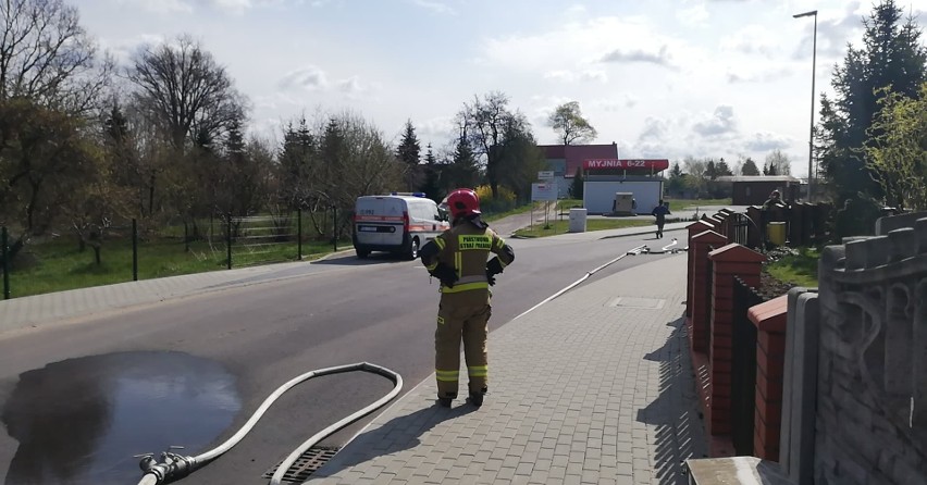 Kierowca BMW uderzył w skrzynkę gazową w Siemianicach. Był...