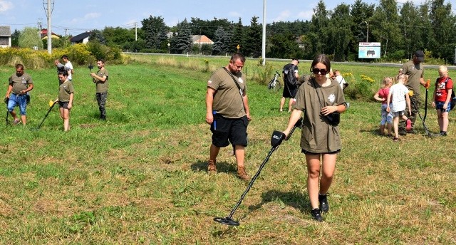 O godzinie 13 rozpocznie się poszukiwanie skarbów dla najmłodszych i bardziej zaawansowanych poszukiwaczy.