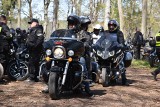 700 motocyklistów na otwarciu sezonu w podmiasteckim Dretyniu (ZDJĘCIA, WIDEO)