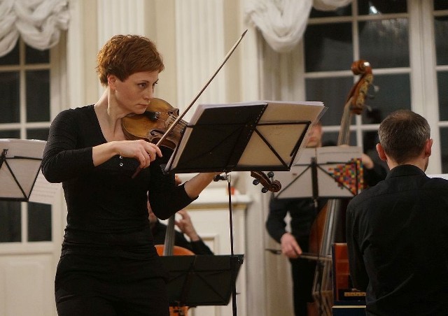 Pałac Branickich. Aula Magna. Koncert cyklu „Muzyka Mistrzów Baroku” - Koncerty Skrzypcowe Wielkich Mistrzów