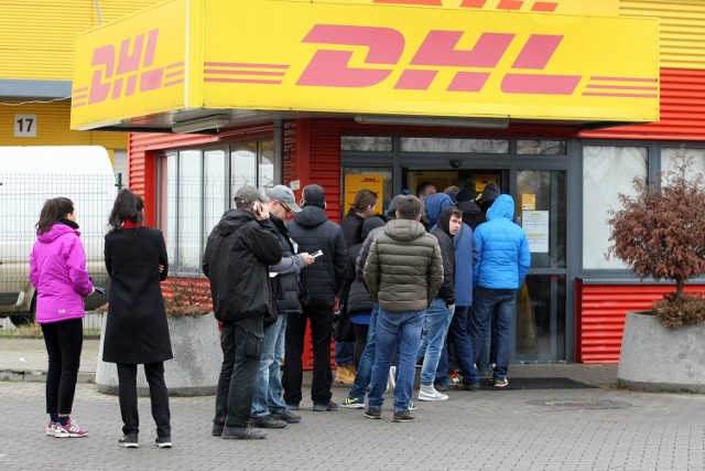 Kolejki pod DHL-em przy Bierutowskiej