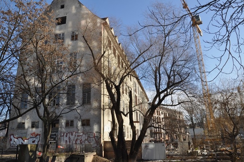 Przebudowa dawnego szpitala im. Babińskiego przy pl. Jana...