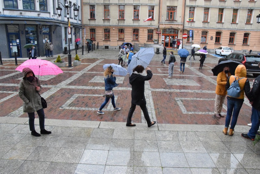 Mieszkańcy Bielska-Białej protestuja przeciwko udostępnianiu...