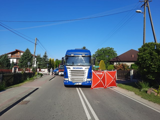 Śmiertelny wypadek w Bielczy, nie żyje rowerzystka potrącona przez ciężarówkę, 18.06.2021