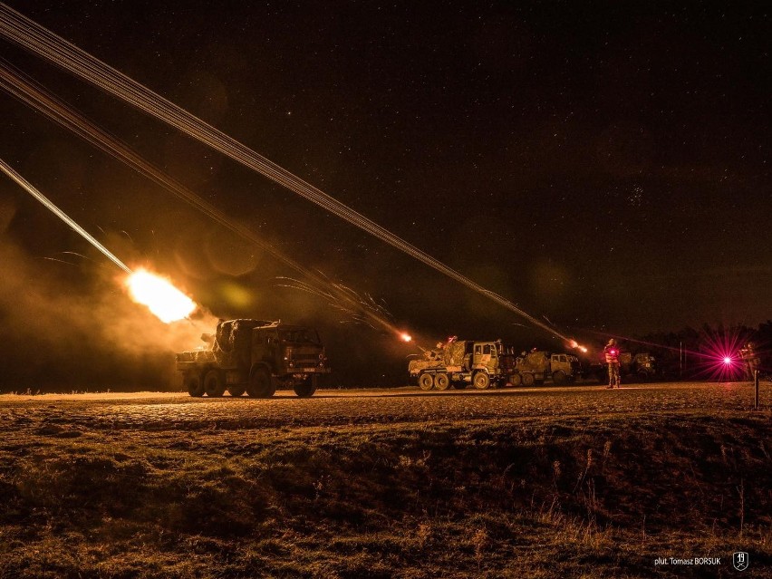 Tak ćwiczą nasi przeciwlotnicy! Niezwykłe nocne zdjęcia z ćwiczeń 18 Dywizji Zmechanizowanej na poligonie w Ustce 