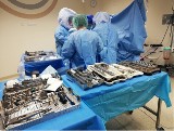 W szpitalu w Nisku lekarze wszczepili pacjentowi super nowoczesną endoprotezę biodra