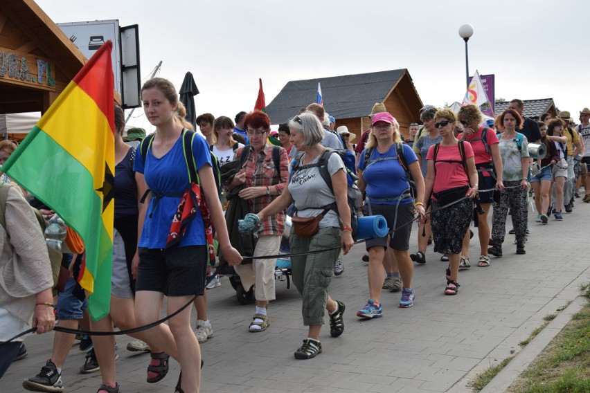 Wspólnota Śródmiejska wyruszyła z Podzamcza do Częstochowy