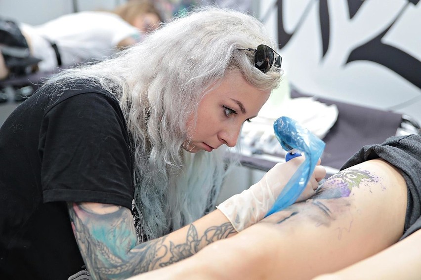Kraków. Kobiece ciała pokryte tatuażami [ZDJĘCIA]