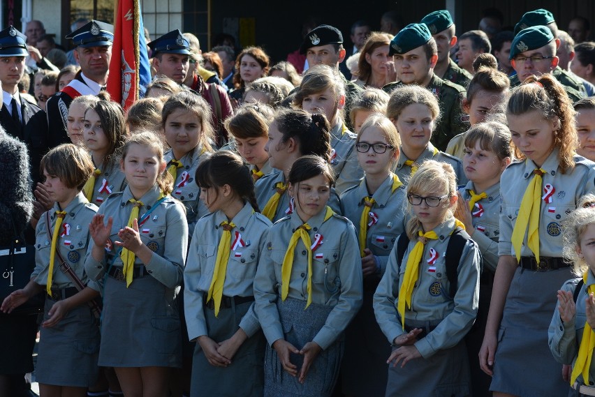 Odsłonięcie pomnika w Ożarowie