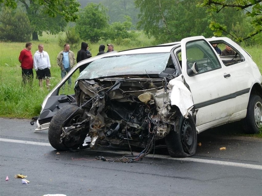 W wypadku na drodze Łask - Zduńska Wola zginęły dwie osoby