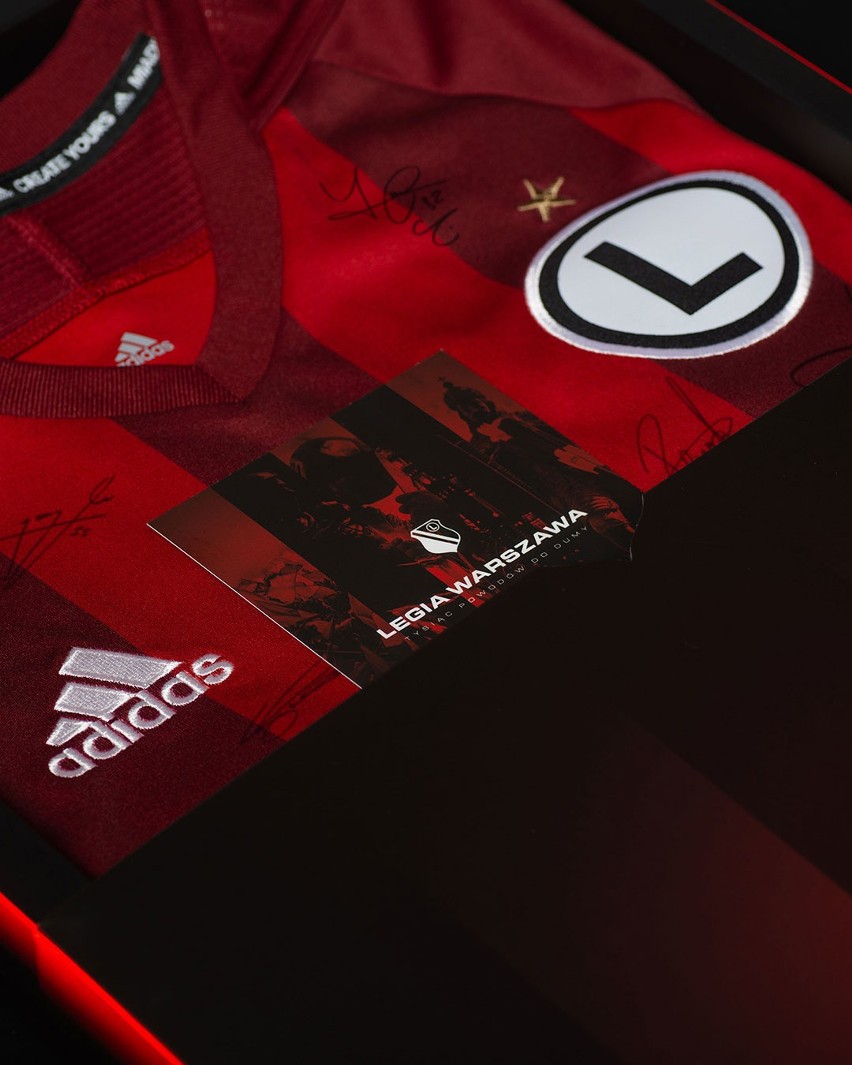 Legia zaprezentowała nowe koszulki meczowe