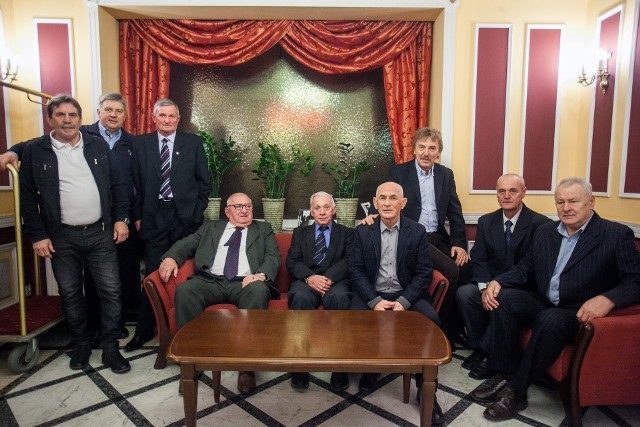 Na zdjęciu (od lewej): Adam Kuryło, Grzegorz Ibron, Andrzej Witkowski; siedzą: Ryszard Harmata, Edmund Rychlewicz, Zbigniew Stefania, stoi Zbigniew Boniek; z prawej: Jan Rudziński i Wacłąw Starzyński.