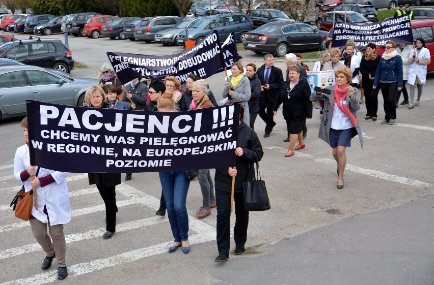 Lubelskie pielęgniarki protestowały pod szpitalami (FOTO, WIDEO)